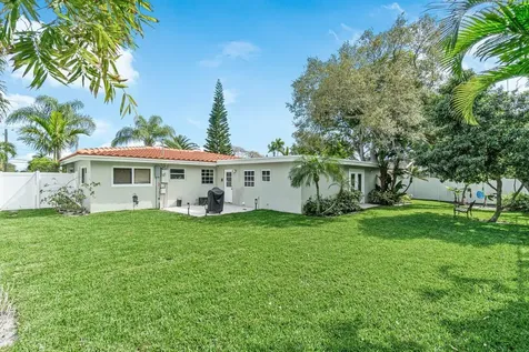 501 SW 8th Terrace Boca Raton FL 33486