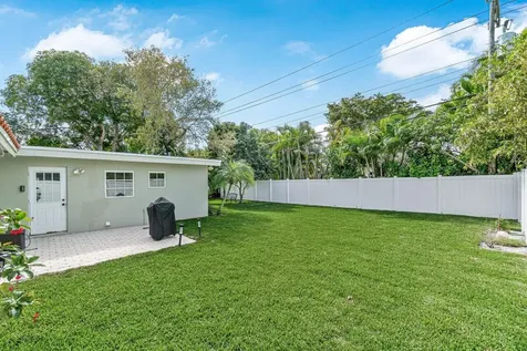 501 SW 8th Terrace Boca Raton FL 33486