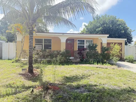 520 Seagrape Road Lantana FL 33462