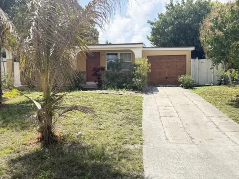 520 Seagrape Road Lantana FL 33462
