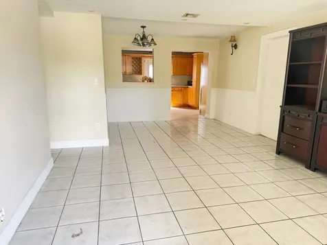 520 Seagrape Road Lantana FL 33462