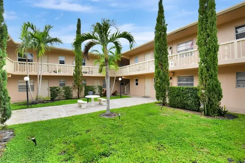205 NE 3rd Street Boynton Beach FL 33435