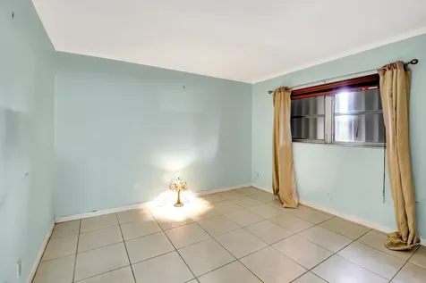 205 NE 3rd Street Boynton Beach FL 33435