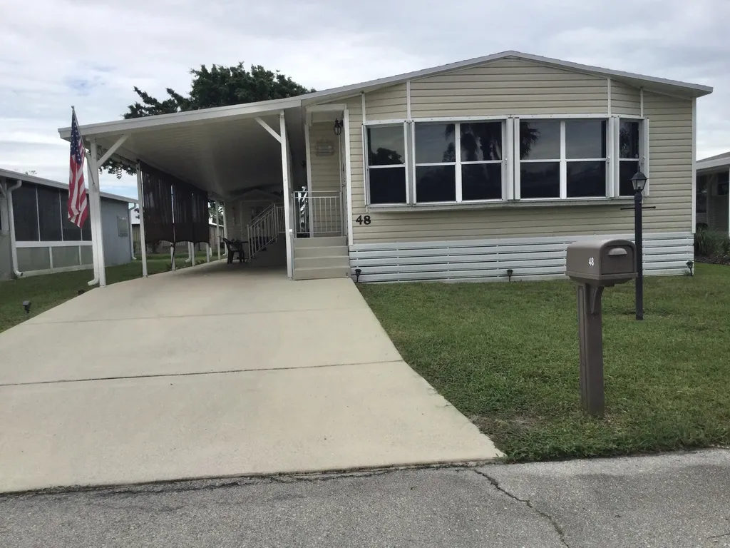 48 Del Prado Street Port Saint Lucie FL 34952
