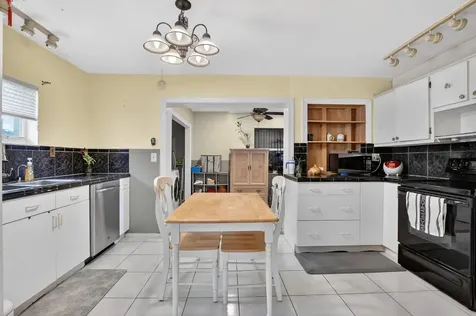121 Nw 28th Court Pompano Beach FL 33064