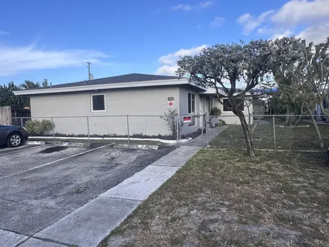 2030 SW 41st Avenue Fort Lauderdale FL 33317