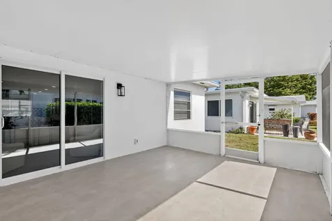 2206 Sw 20th Way Boynton Beach FL 33426