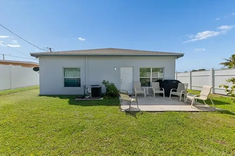 525 Nw 12th Avenue Boynton Beach FL 33435