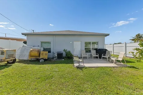 525 Nw 12th Avenue Boynton Beach FL 33435