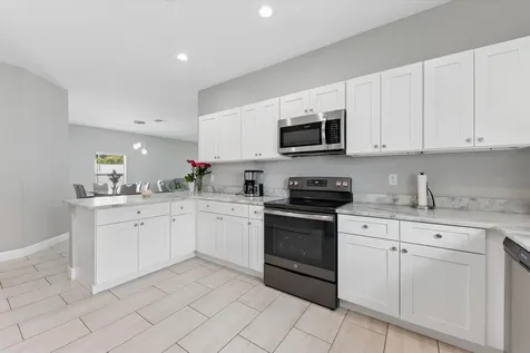525 Nw 12th Avenue Boynton Beach FL 33435
