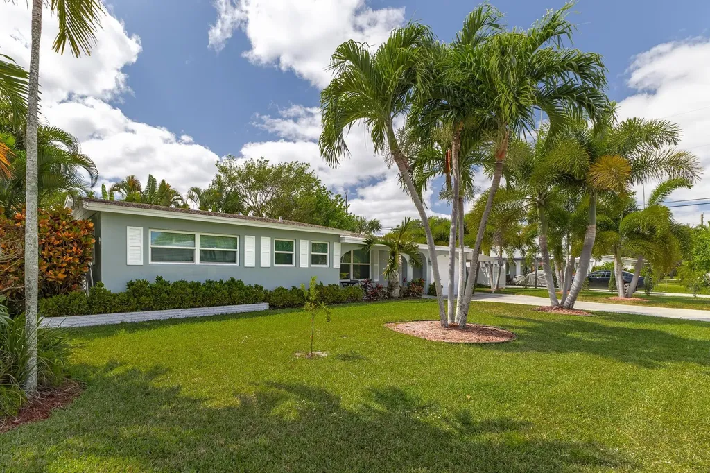 498 Ne 47th Street Boca Raton FL 33431