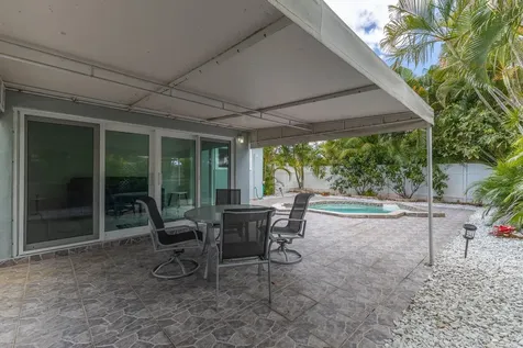 498 Ne 47th Street Boca Raton FL 33431