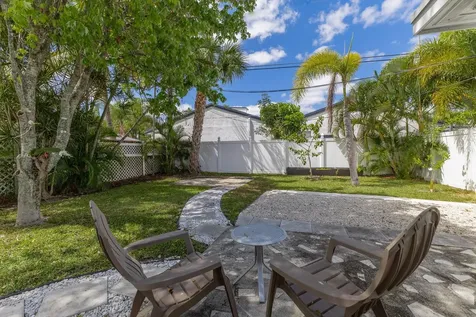 498 Ne 47th Street Boca Raton FL 33431