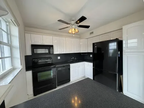 301 Wellington F West Palm Beach FL 33417