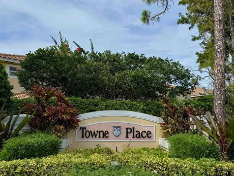 1527 Barrymore Court Wellington FL 33414