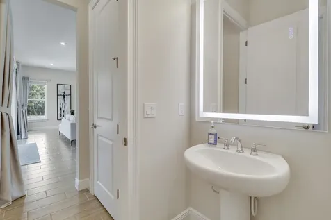 2475 Ne Evinrude Circle Jensen Beach FL 34957