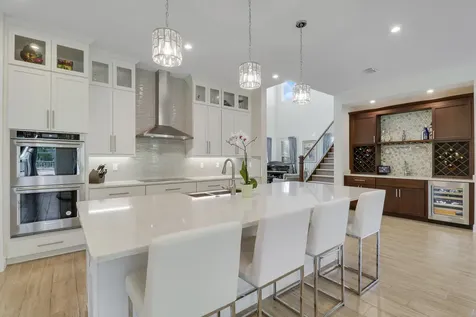 2475 Ne Evinrude Circle Jensen Beach FL 34957