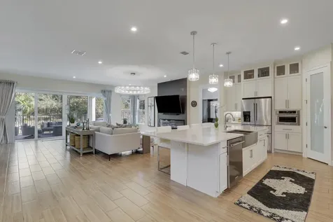 2475 Ne Evinrude Circle Jensen Beach FL 34957