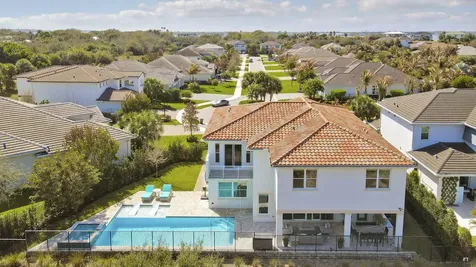 2475 Ne Evinrude Circle Jensen Beach FL 34957