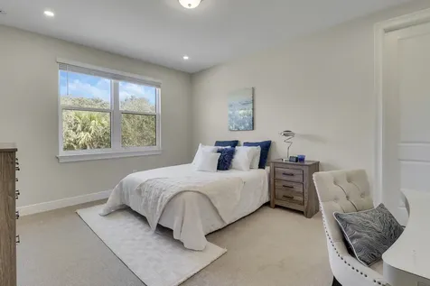 2475 Ne Evinrude Circle Jensen Beach FL 34957