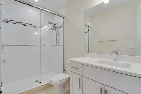 2475 Ne Evinrude Circle Jensen Beach FL 34957