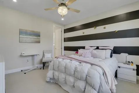 2475 Ne Evinrude Circle Jensen Beach FL 34957