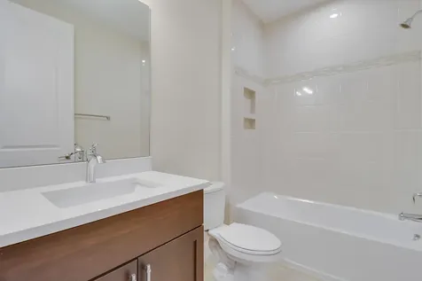 2475 Ne Evinrude Circle Jensen Beach FL 34957