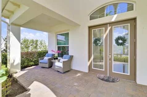 2475 Ne Evinrude Circle Jensen Beach FL 34957