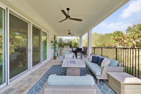 2475 Ne Evinrude Circle Jensen Beach FL 34957