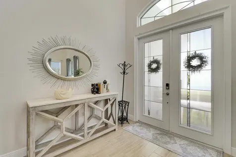 2475 Ne Evinrude Circle Jensen Beach FL 34957
