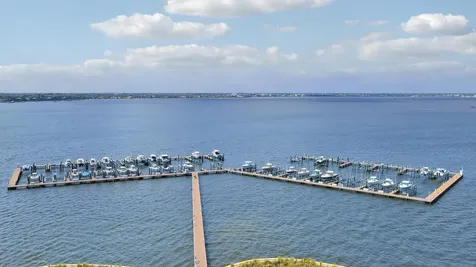 2475 Ne Evinrude Circle Jensen Beach FL 34957