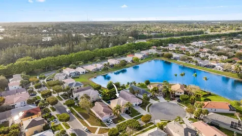 6939 Dawntree Court Lake Worth FL 33467