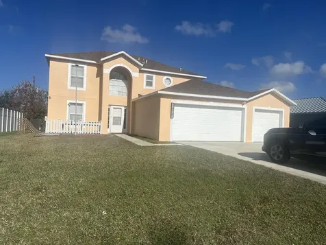 1673 SW Schleicher Lane Port Saint Lucie FL 34984