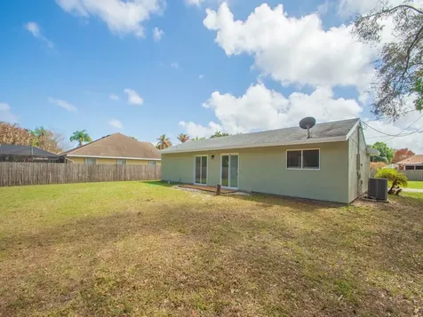 2317 Se Gillette Avenue Port Saint Lucie FL 34952