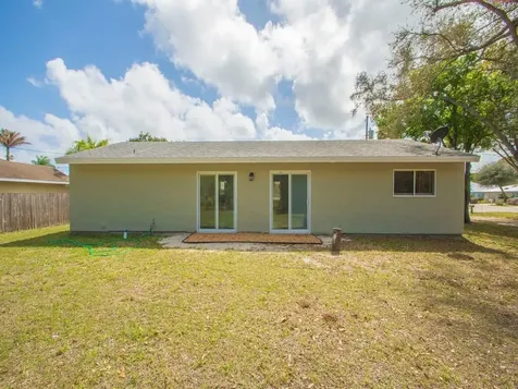 2317 Se Gillette Avenue Port Saint Lucie FL 34952