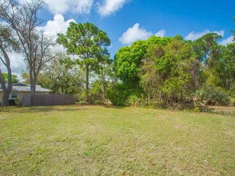 2317 Se Gillette Avenue Port Saint Lucie FL 34952