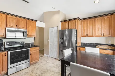 4797 Nw 7th Place Deerfield Beach FL 33442