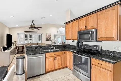 4797 Nw 7th Place Deerfield Beach FL 33442