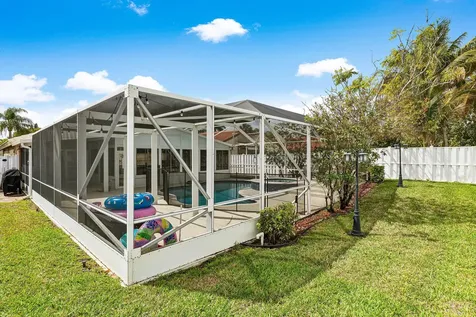 4797 Nw 7th Place Deerfield Beach FL 33442