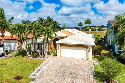 4797 Nw 7th Place Deerfield Beach FL 33442
