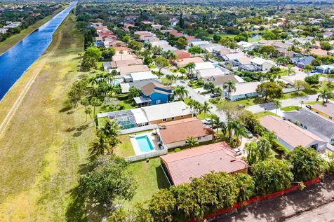 4797 Nw 7th Place Deerfield Beach FL 33442