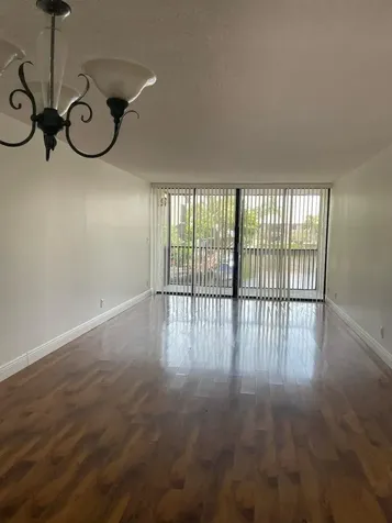 6 Royal Palm Way Boca Raton FL 33432