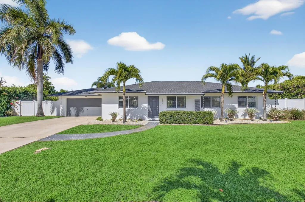 937 Sw 36th Court Boynton Beach FL 33435