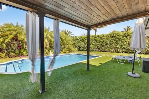 937 Sw 36th Court Boynton Beach FL 33435