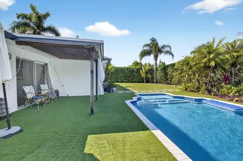 937 Sw 36th Court Boynton Beach FL 33435