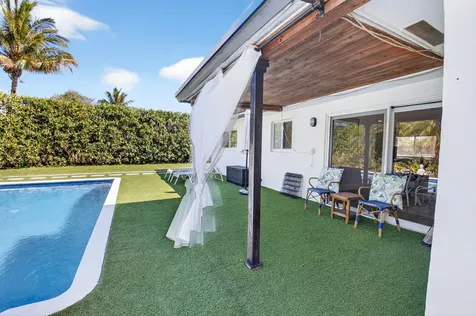 937 Sw 36th Court Boynton Beach FL 33435