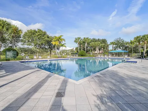 2082 Grey Falcon Circle Vero Beach FL 32962