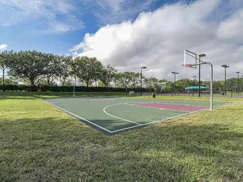 2082 Grey Falcon Circle Vero Beach FL 32962