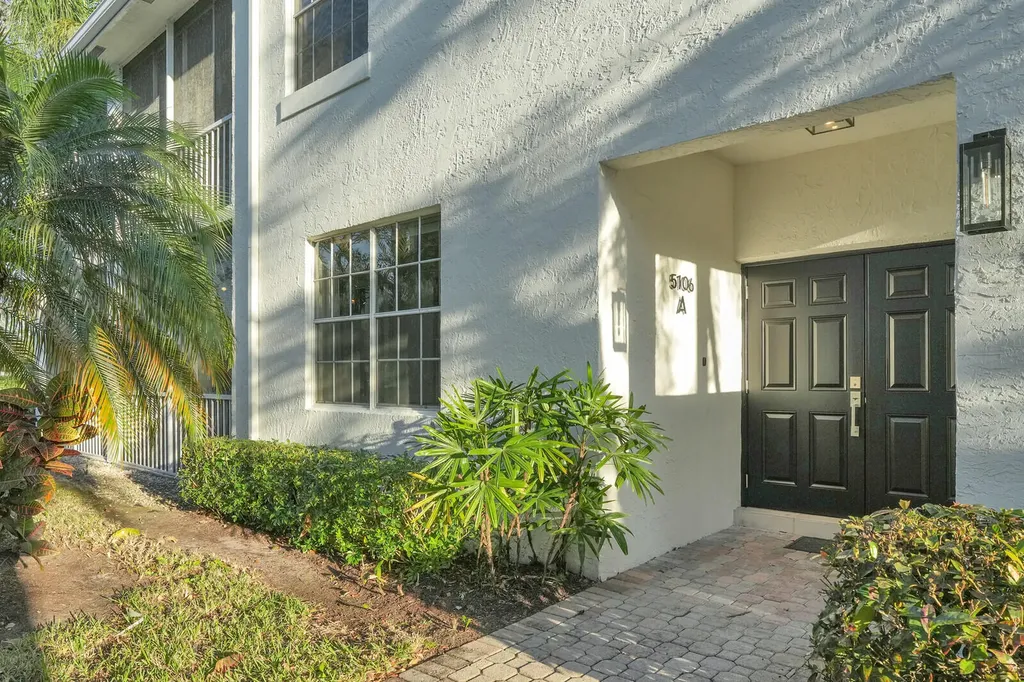5106 Lake Catalina Drive Boca Raton FL 33496