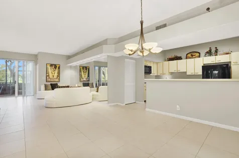 5106 Lake Catalina Drive Boca Raton FL 33496